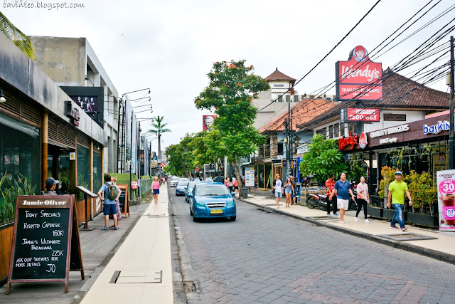 Street Scene in Kuta